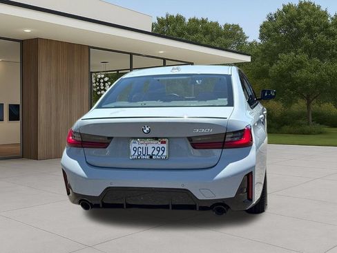 Used 2023 BMW 330i Sedan w/ M Sport Package RWD image 9