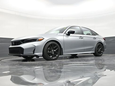 Used 2025 Honda Civic Sport image 20