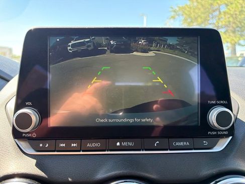 Used 2025 Nissan Sentra SV FWD image 30