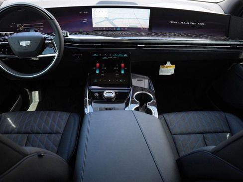 New 2026 Cadillac Escalade IQL Luxury image 71