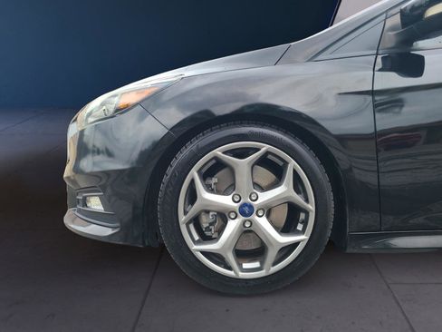 Used 2016 Ford Focus ST FWD image 9