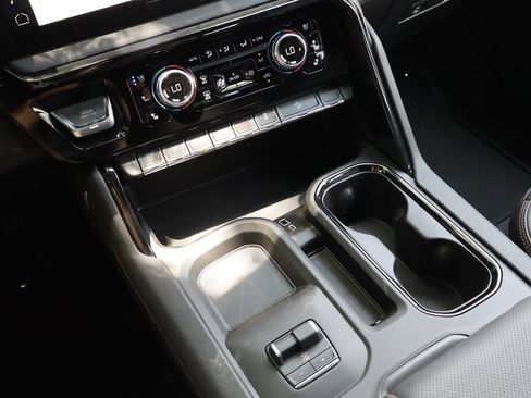 New 2026 GMC Sierra 2500 AT4 w/ AT4 Premium Plus Package AWD/4WD image 20