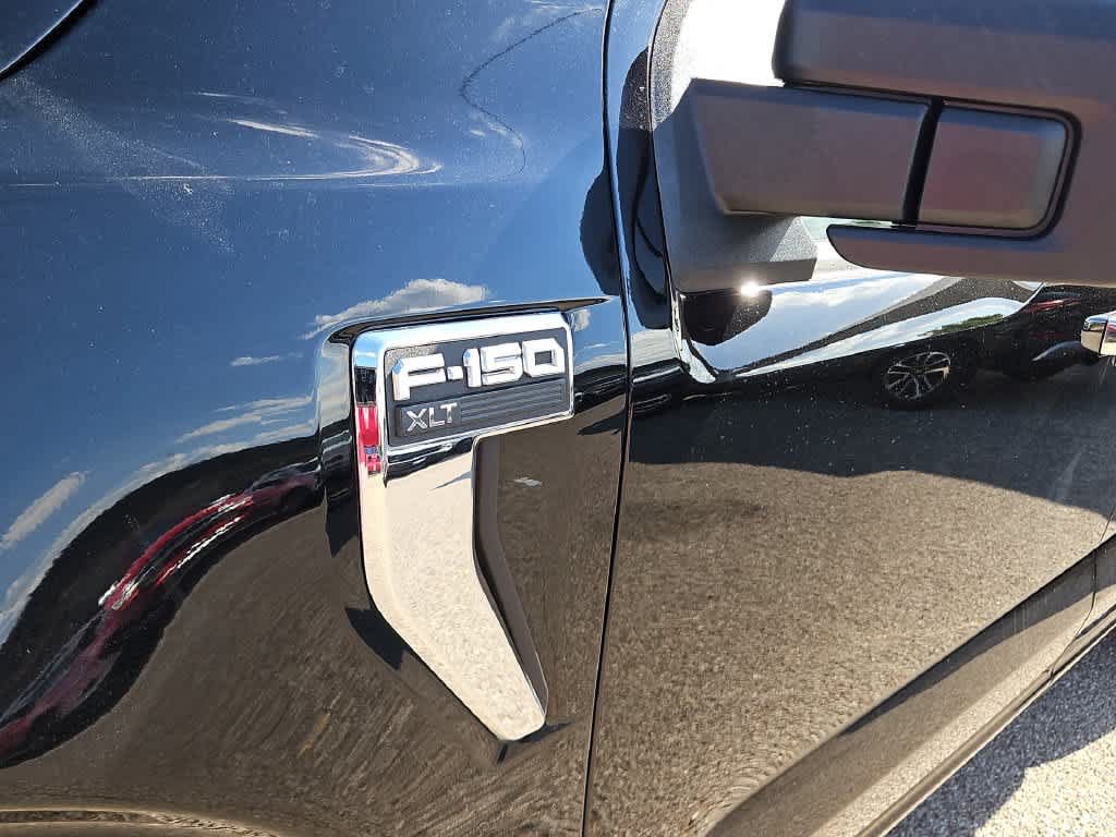 Used 2022 Ford F150 XLT w/ Equipment Group 302A High AWD/4WD image 11