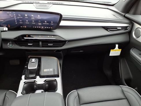 New 2026 Buick Enclave Avenir w/ Super Cruise Package AWD/4WD image 18