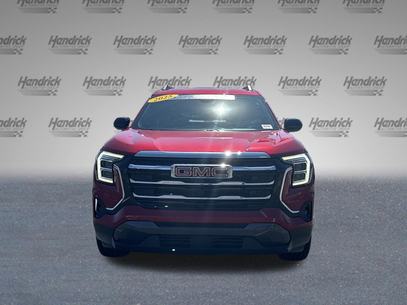 Used 2025 GMC Terrain Elevation w/ Elevation Premium Package AWD/4WD image 3
