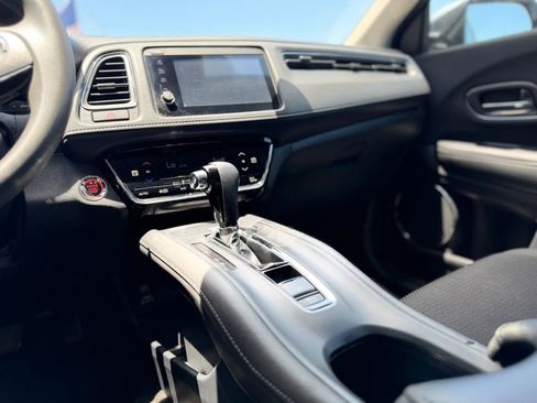 Used 2022 Honda HR-V EX image 25
