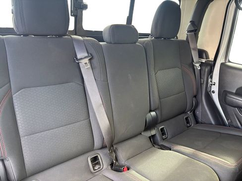 Used 2022 Jeep Gladiator Rubicon image 18
