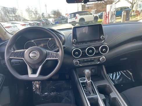 Certified 2023 Nissan Sentra SV image 11