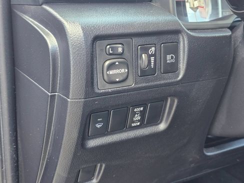 Used 2020 Toyota 4Runner TRD Off-Road Premium AWD/4WD image 18