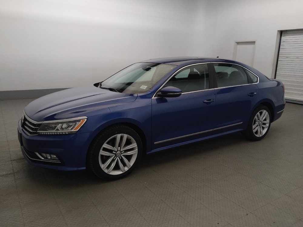 Used 2017 Volkswagen Passat 1.8T SE FWD image 2