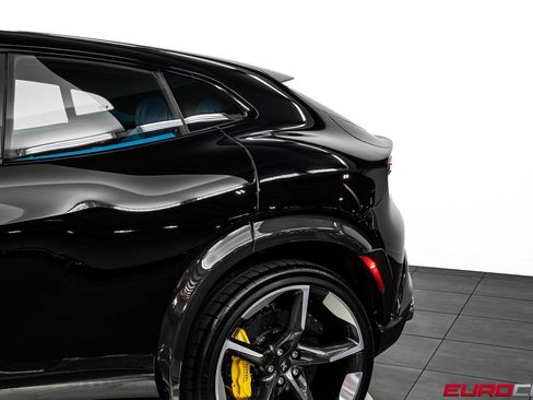 Used 2026 Ferrari Purosangue AWD/4WD image 23