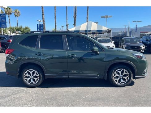 Used 2023 Subaru Forester Premium AWD/4WD image 7