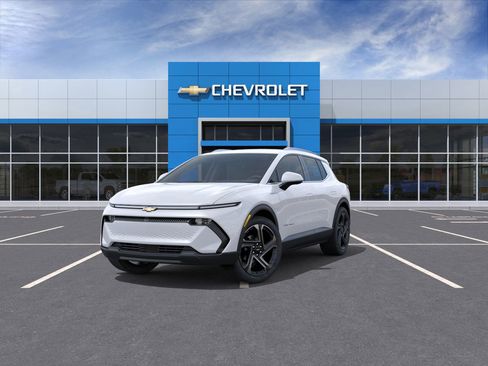 New 2026 Chevrolet Equinox EV LT w/ Convenience Package II AWD/4WD image 8