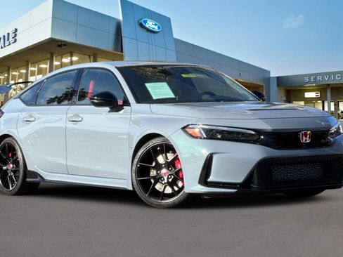 Used 2024 Honda Civic Type R image 2