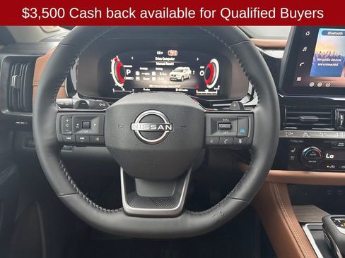 New 2026 Nissan Pathfinder Platinum image 15