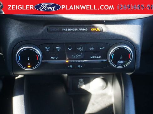 Used 2025 Ford Escape Active AWD/4WD image 18