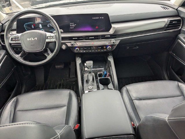Used 2025 Kia Telluride S FWD image 16