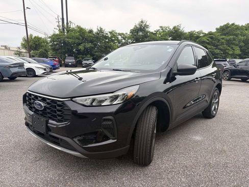 Used 2025 Ford Escape ST-Line AWD/4WD image 7