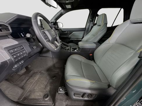 Certified 2025 Toyota 4Runner Trailhunter AWD/4WD image 21