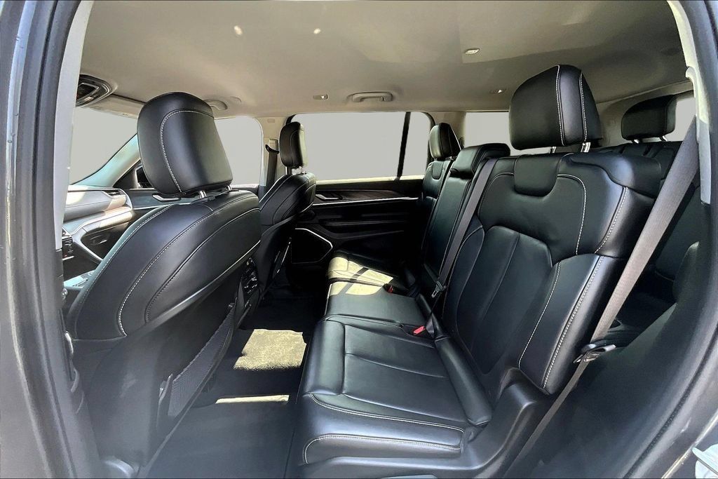 Used 2021 Jeep Grand Cherokee L Limited RWD image 22