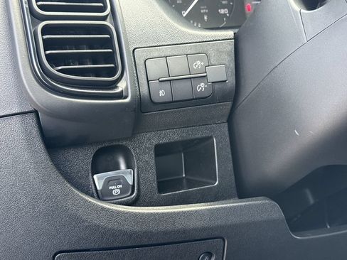New 2026 RAM ProMaster 2500 w/ Convenience Group FWD image 31