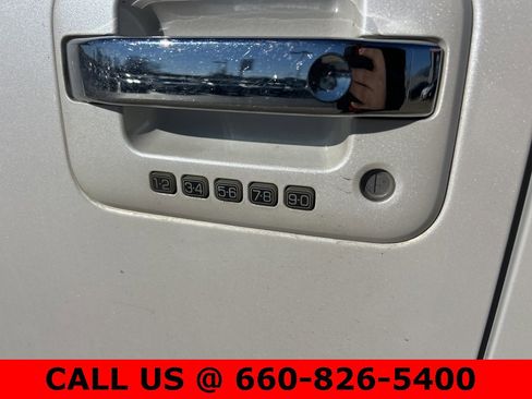 Used 2012 Ford F150 Platinum image 11