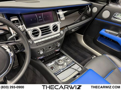 Used 2019 Rolls-Royce Dawn RWD image 47