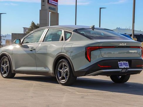 Used 2025 Kia K4 LXS image 6