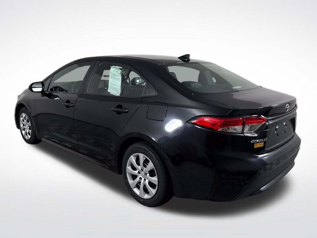 Used 2022 Toyota Corolla LE FWD image 5