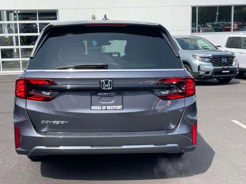 Certified 2025 Honda Odyssey EX-L image 5