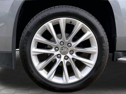 Used 2020 Cadillac Escalade Luxury image 21