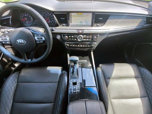 Used 2019 Kia Cadenza Limited FWD image 26
