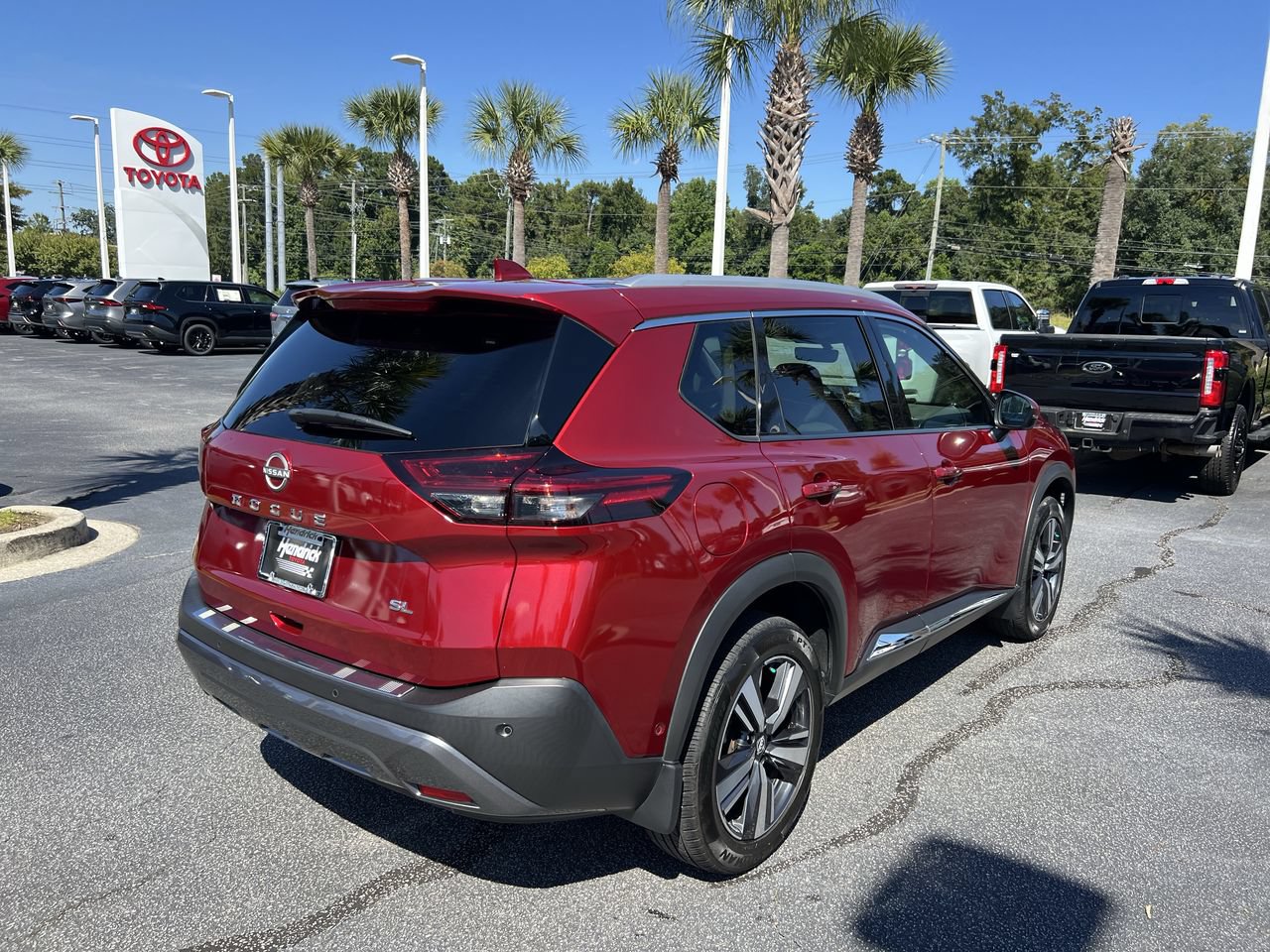 Used 2023 Nissan Rogue SL w/ SL Premium Package FWD image 10