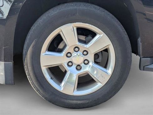 Used 2017 Chevrolet Suburban LT AWD/4WD image 9