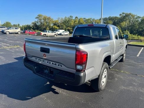Used 2021 Toyota Tacoma SR RWD image 3