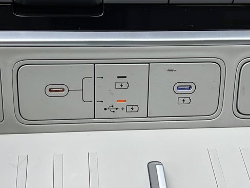 Used 2024 Hyundai Santa Fe Calligraphy FWD image 19