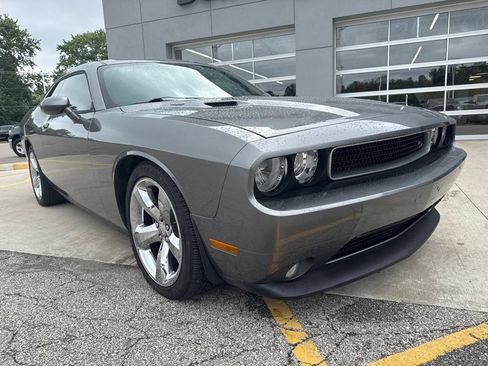 Used 2012 Dodge Challenger R/T RWD image 14