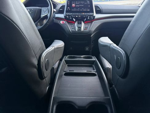 Used 2023 Honda Odyssey Sport image 37