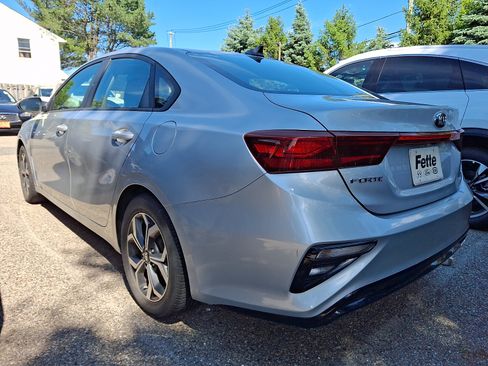 Used 2019 Kia Forte LXS FWD image 2