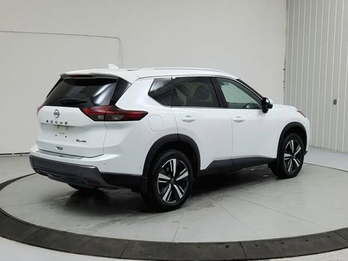 Used 2025 Nissan Rogue SL AWD/4WD image 7
