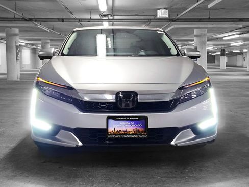 Certified 2018 Honda Clarity Touring image 11