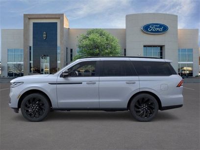 New 2025 Lincoln Navigator Reserve w/ Jet Appearance Package
