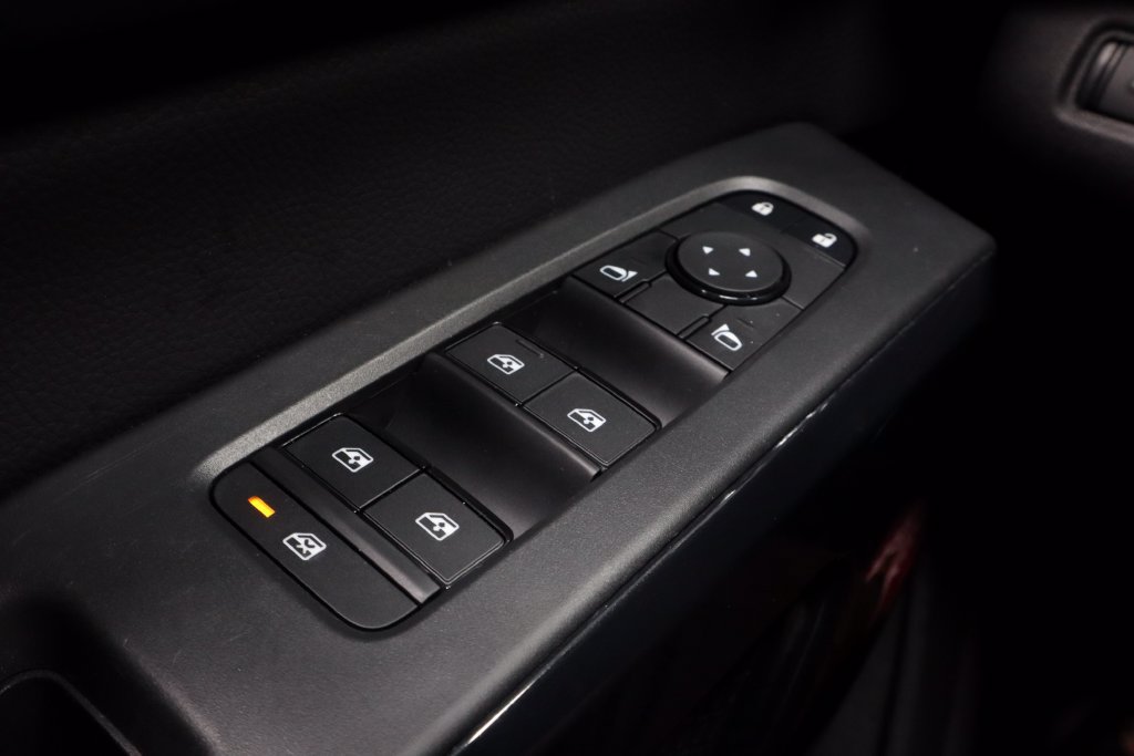 Used 2024 Nissan Pathfinder SV w/ Black Appearance Package AWD/4WD image 26