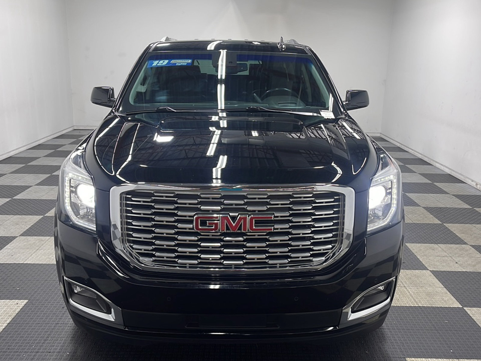 Used 2019 GMC Yukon XL Denali AWD/4WD image 25