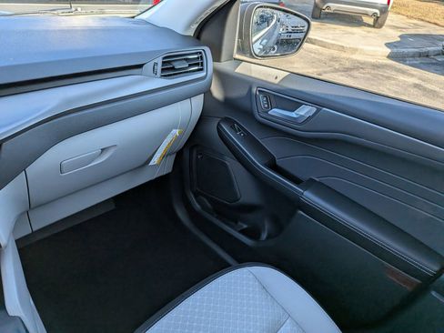 New 2026 Ford Escape Active w/ Active Premium Tech Pack image 17