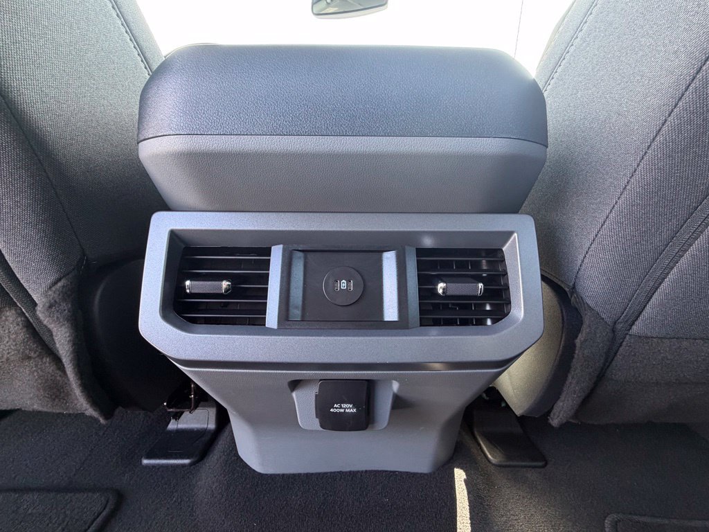 Used 2025 Ford F250 XLT w/ Black Appearance Package AWD/4WD image 7