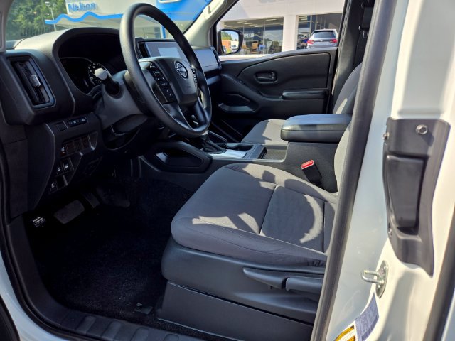 Used 2025 Nissan Frontier S AWD/4WD image 10