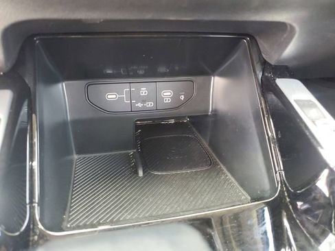 Certified 2024 Kia Sorento SX FWD image 28