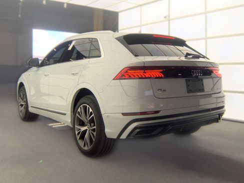 Used 2021 Audi Q8 Premium Plus w/ Premium Plus Package AWD/4WD image 4