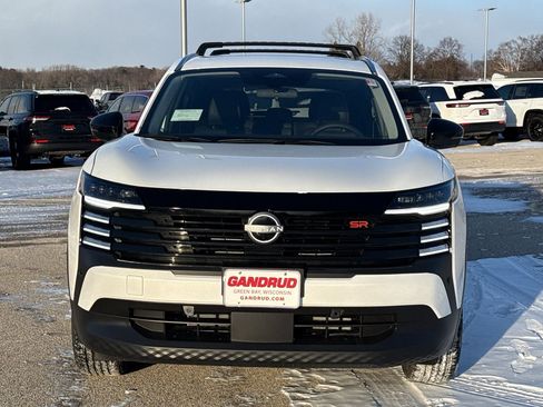 New 2026 Nissan Kicks SR image 3